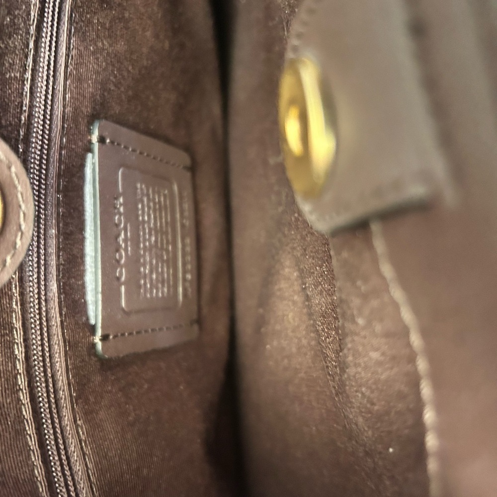 Coach Lane Carryall top handle / crossbody - black with gold hardware - Picture 7 of 9